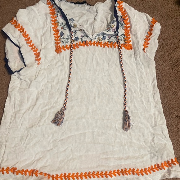 Small top. Signature studio brand - Picture 1 of 2